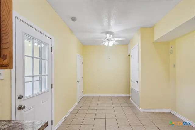 $329,000 | 344 West High Street, Goliad, TX 77963