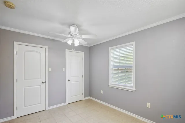 $329,000 | 344 West High Street, Goliad, TX 77963