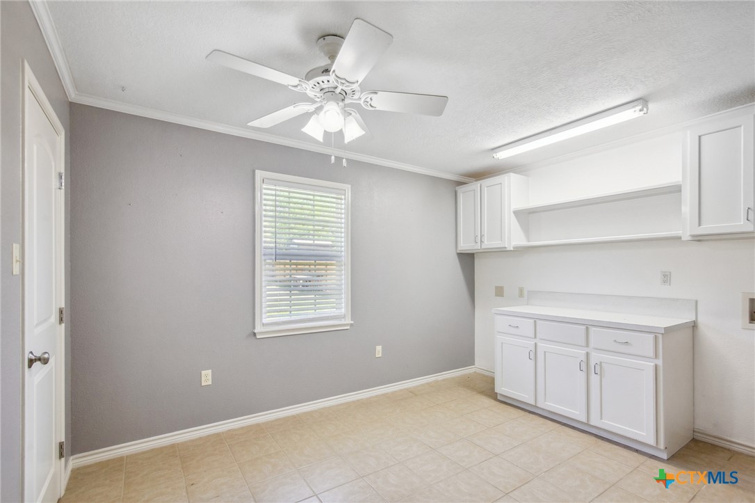344 West High Street Goliad, TX 77963 - Photo 18 of 37
