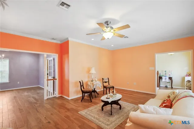 $329,000 | 344 West High Street, Goliad, TX 77963