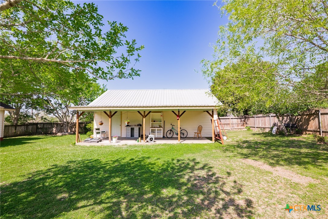 344 West High Street Goliad, TX 77963 - Photo 34 of 37