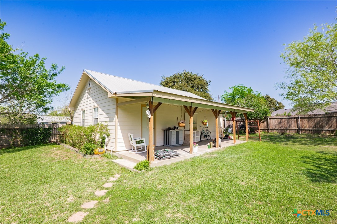 344 West High Street Goliad, TX 77963 - Photo 35 of 37