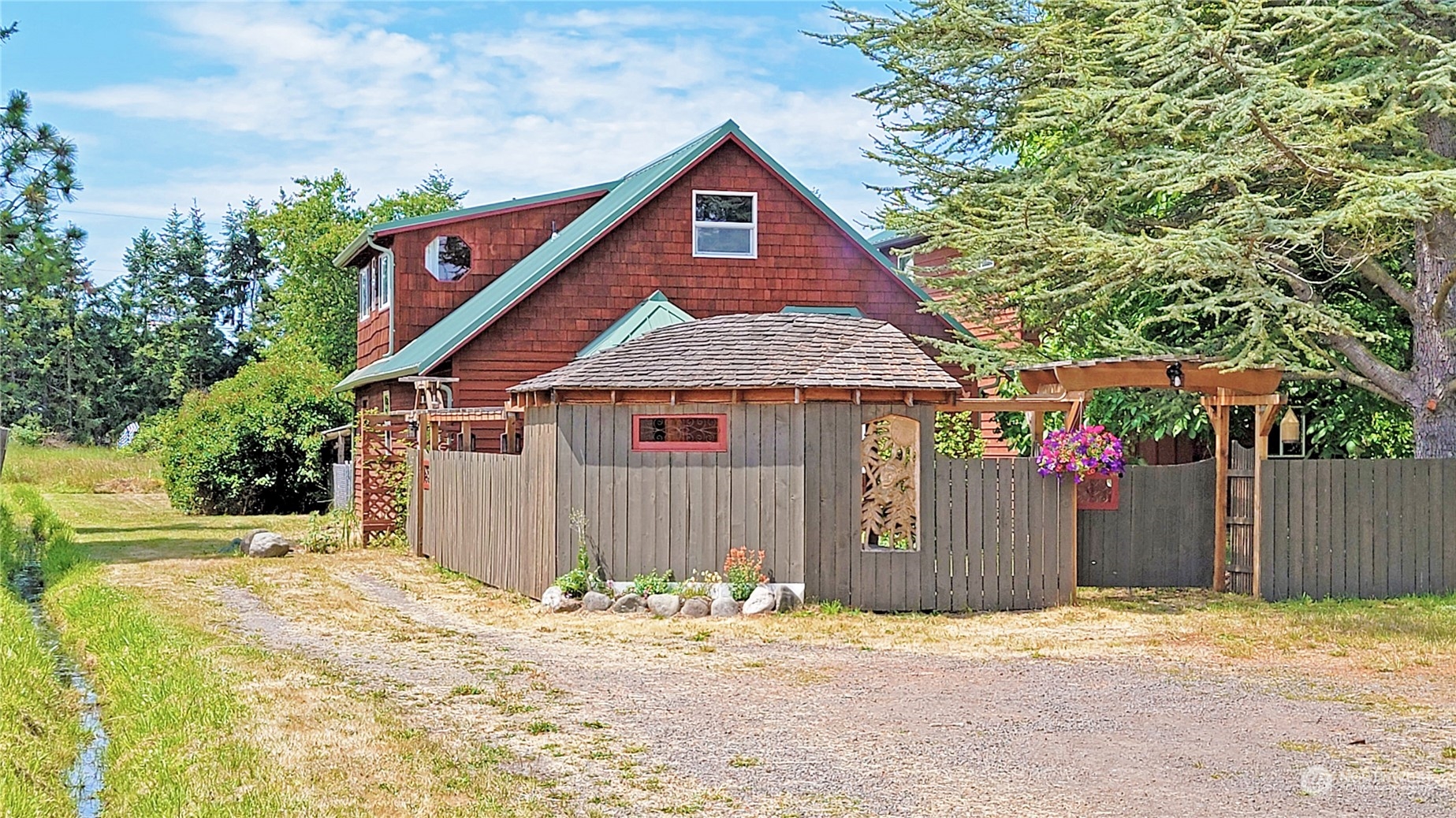 672 River Road Sequim, WA 98382 - Photo 2 of 40 Gallery Image 2