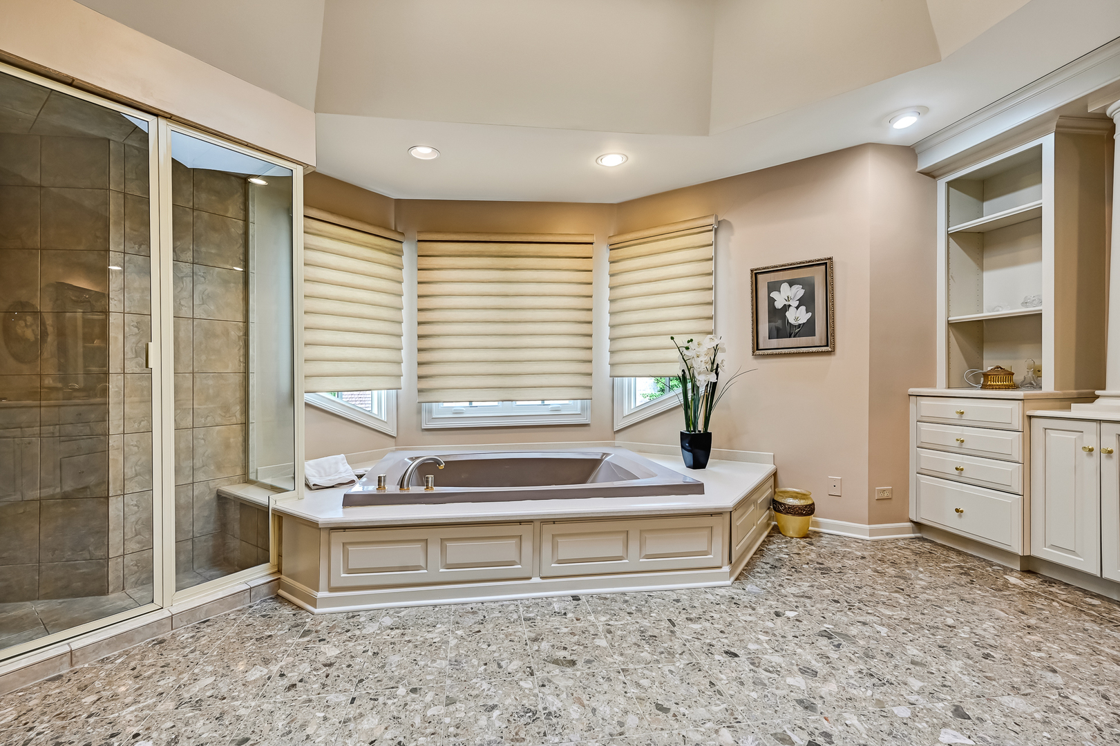 2 Hampton Court Burr Ridge, IL 60527 - Photo 21 of 38