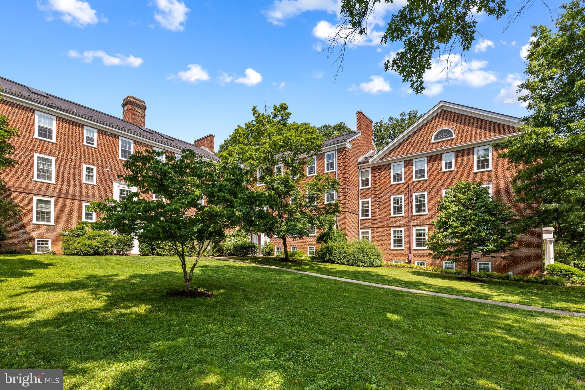 3470 39th Street Northwest, Unit F678 Washington, DC 20016 - Photo 2 of 27