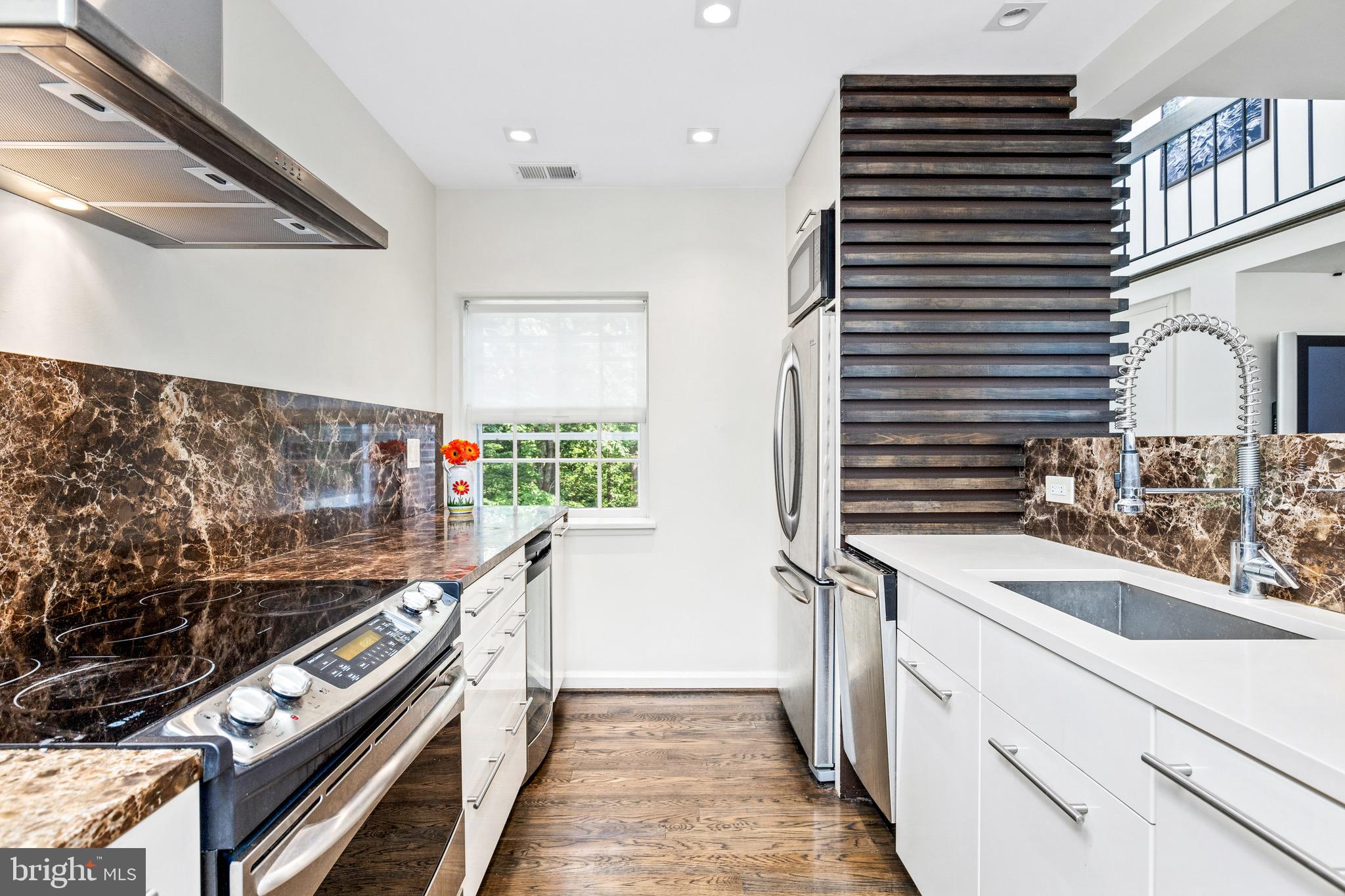 3470 39th Street Northwest, Unit F678 Washington, DC 20016 - Photo 8 of 27