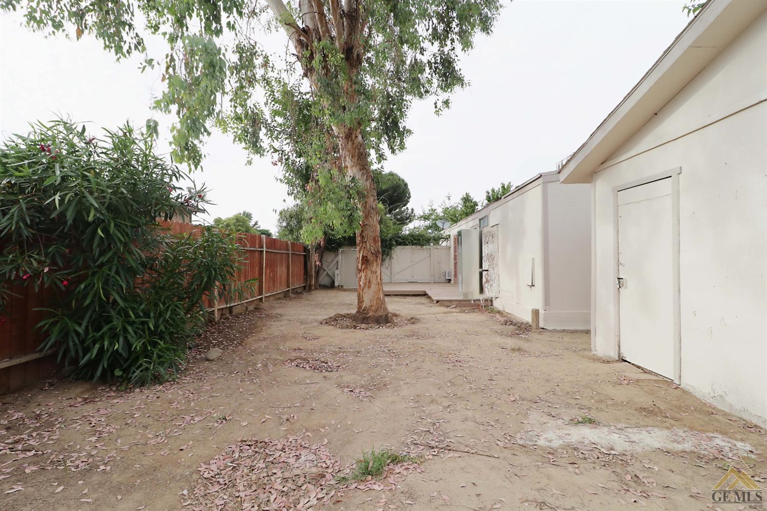 601 Pacheco Road, Unit 33 Bakersfield, CA 93307 - Photo 27 of 29