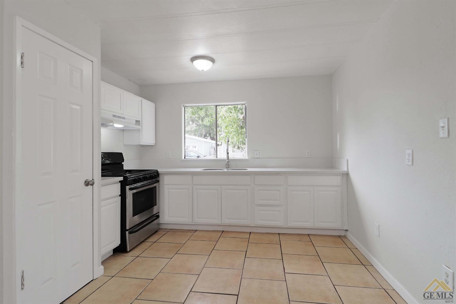 601 Pacheco Road, Unit 33 Bakersfield, CA 93307 - Photo 9 of 29