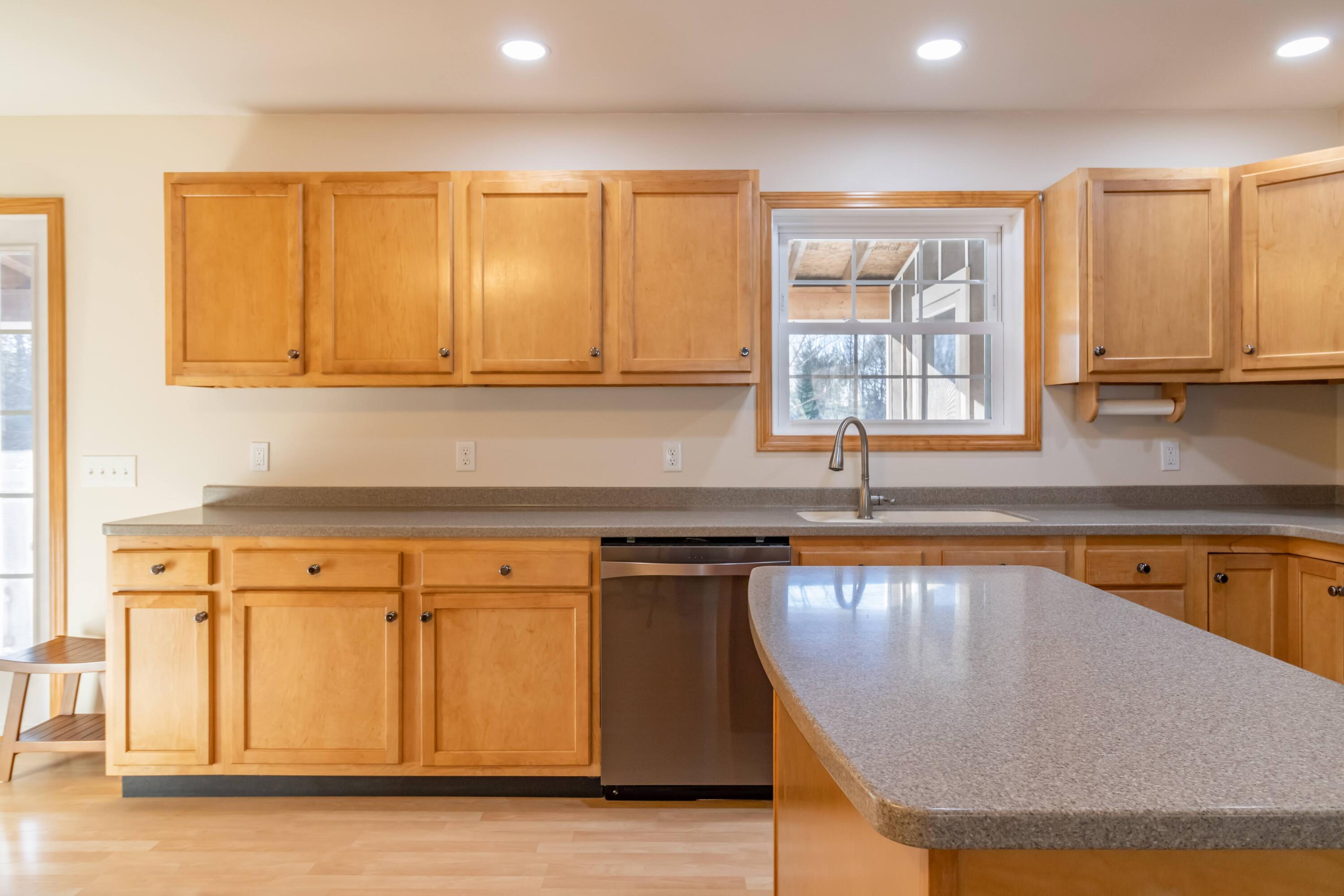 17 Maple Rdg Drive Bucksport, ME 04416 - Photo 22 of 52 17 Maple Ridge Interiors-18