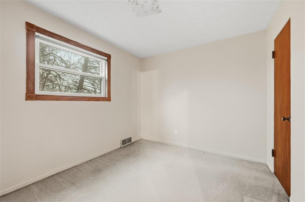 726 Rodney Street Crescent, PA 15046 - Photo 15 of 32