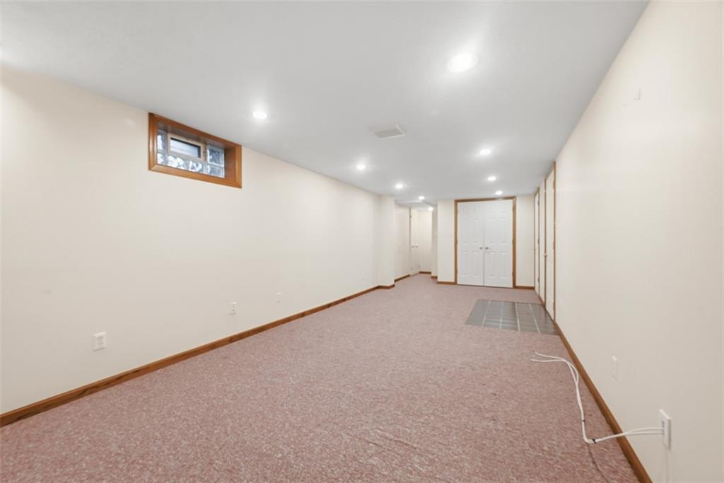 726 Rodney Street Crescent, PA 15046 - Photo 22 of 32