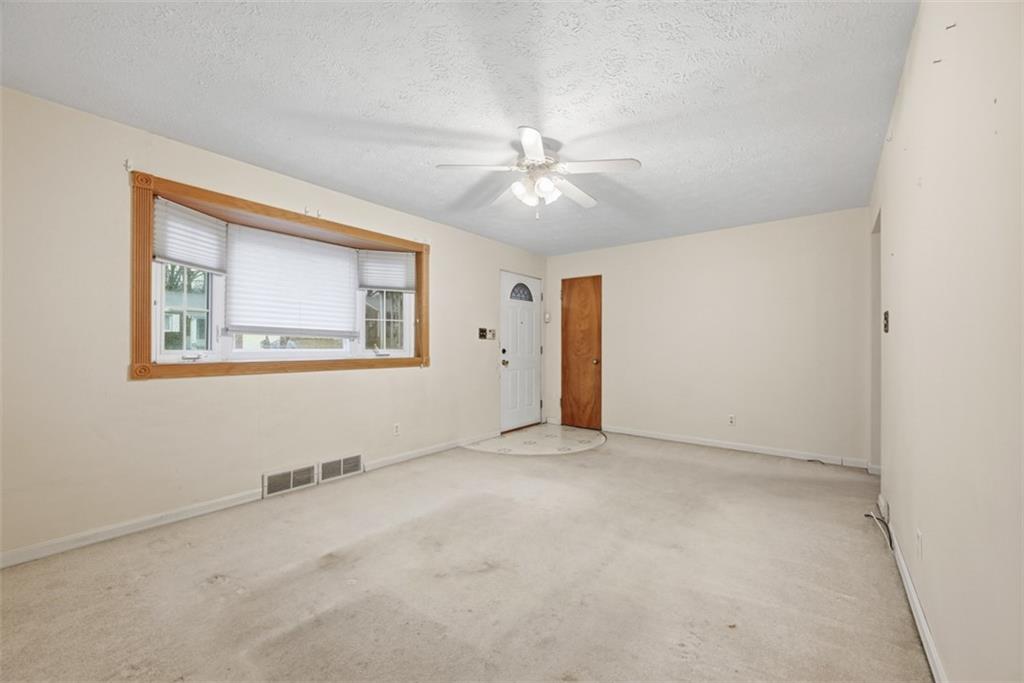 726 Rodney Street Crescent, PA 15046 - Photo 8 of 32