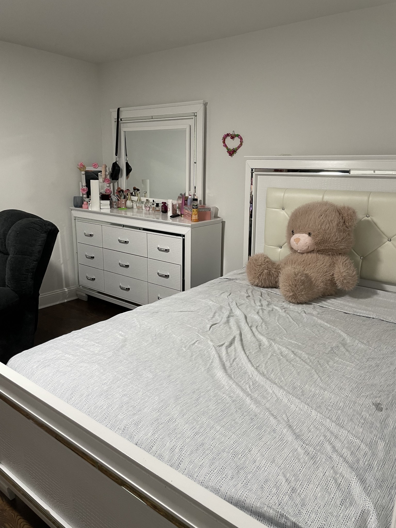 1161 Main Street Clarksville, TN 37040 - Photo 8 of 26 a bedroom with a bed and a closet