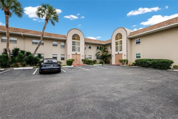 $140,000 | 2727 75th Street West, Unit 7A11, Bradenton, FL 34209