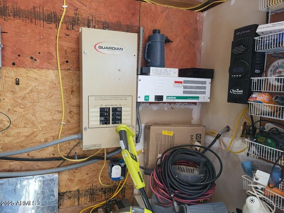 21750 North Ranch Road Williams, AZ 86046 - Photo 24 of 30 a utility room with dryer and washer