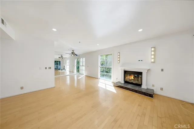 $935,000 | 1401 South Bentley Avenue, Unit 203, Los Angeles, CA 90025