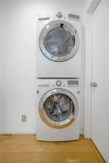 $935,000 | 1401 South Bentley Avenue, Unit 203, Los Angeles, CA 90025