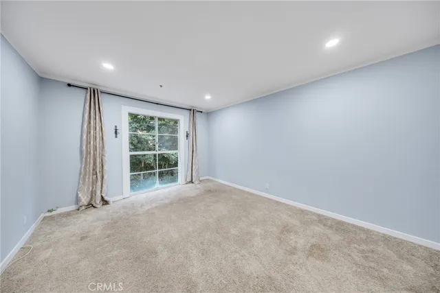 $935,000 | 1401 South Bentley Avenue, Unit 203, Los Angeles, CA 90025