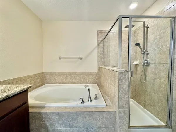 $2,450 | 18815 Hampstead Heath Court, Land O Lakes, FL 34638