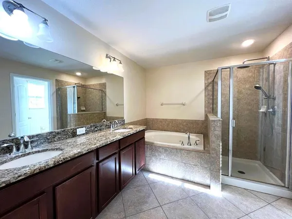 $2,450 | 18815 Hampstead Heath Court, Land O Lakes, FL 34638