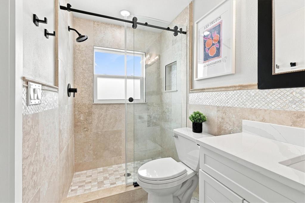 5830 Midnight Pass Road, Unit 18 Sarasota, FL 34242 - Photo 17 of 37 Gallery Image 17