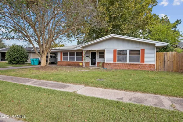 $1,250,000 | 305 Thelma Drive, Lafayette, LA 70506