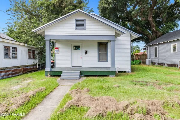 $1,250,000 | 305 Thelma Drive, Lafayette, LA 70506