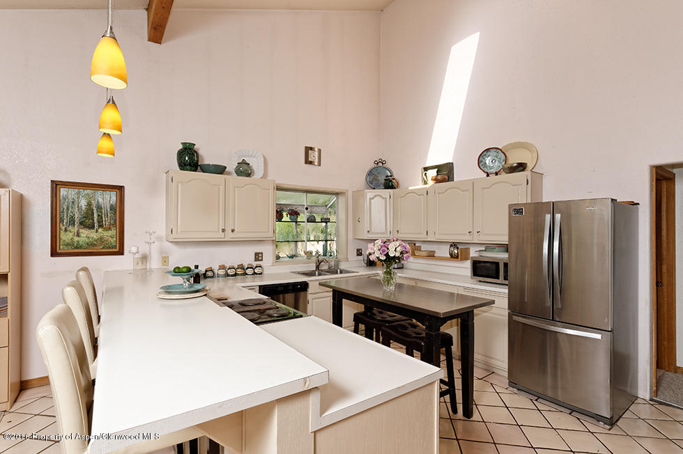 284 Riverside Road Carbondale, CO 81623 - Photo 8 of 30 Kitchen