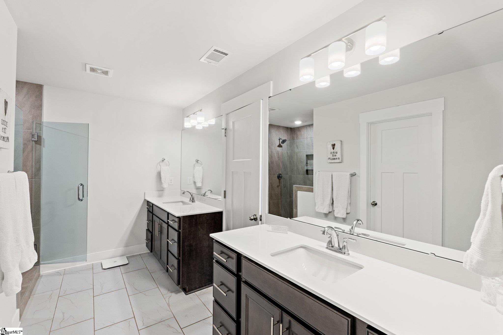 28 Elmsley Road Greenville, SC 29607 - Photo 13 of 32