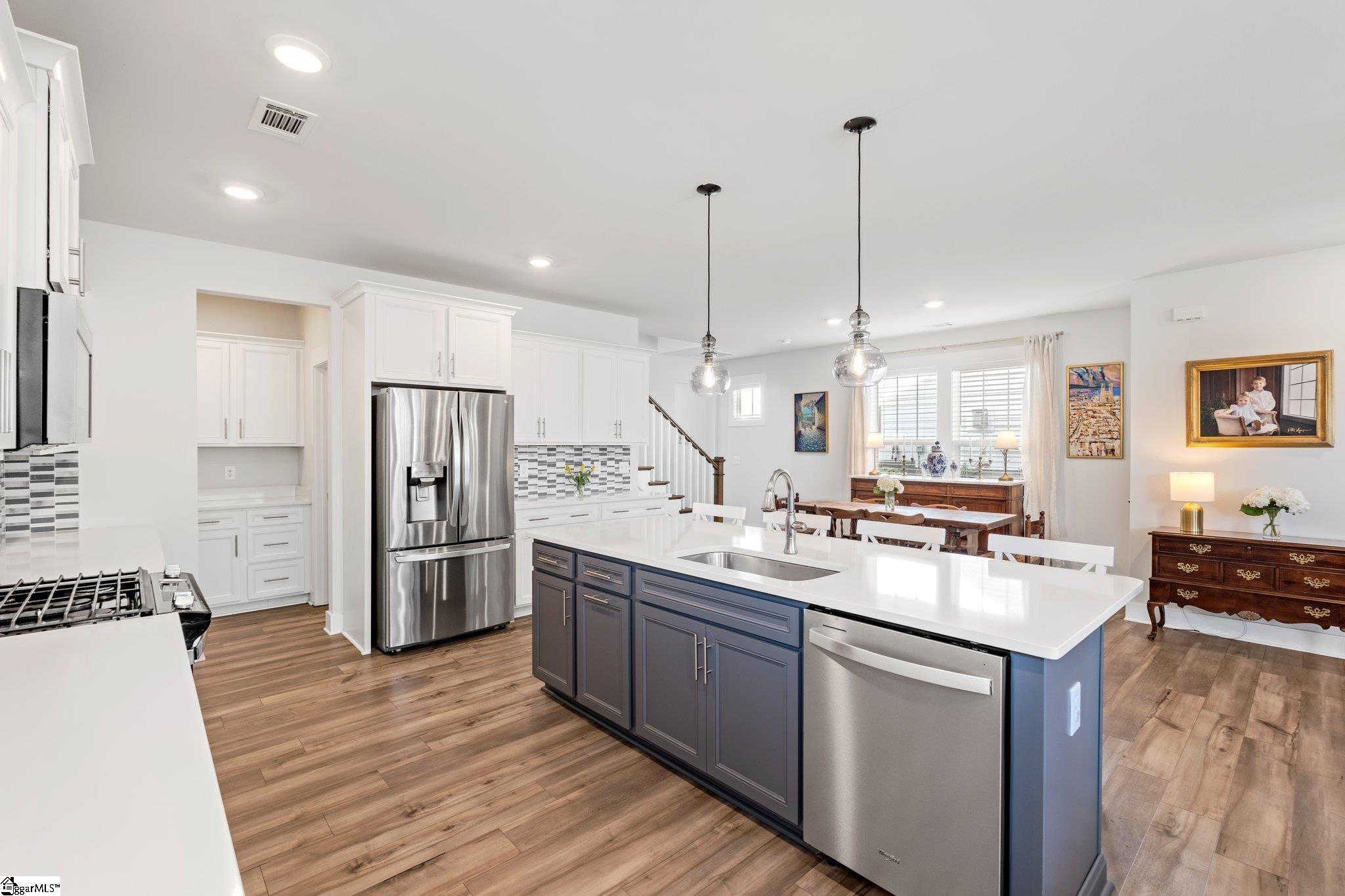 28 Elmsley Road Greenville, SC 29607 - Photo 4 of 32