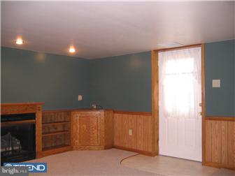 3328 Fairdale Road Philadelphia, PA 19154 - Photo 11 of 12 Family Room
