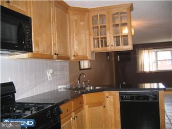 3328 Fairdale Road Philadelphia, PA 19154 - Photo 5 of 12 Kitchen