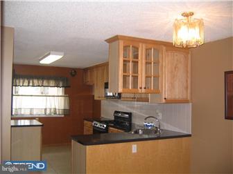 3328 Fairdale Road Philadelphia, PA 19154 - Photo 6 of 12 Kitchen