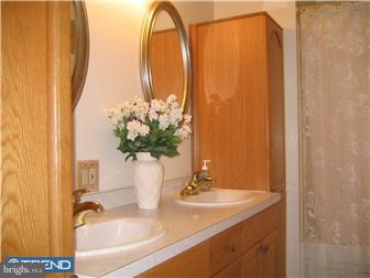 3328 Fairdale Road Philadelphia, PA 19154 - Photo 7 of 12 Bathroom