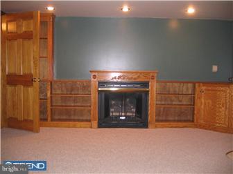 3328 Fairdale Road Philadelphia, PA 19154 - Photo 10 of 12 Family Room