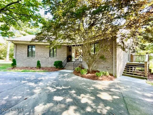 $289,900 | 33 Morgan Wood Estates Drive, Elizabethtown, NC 28337