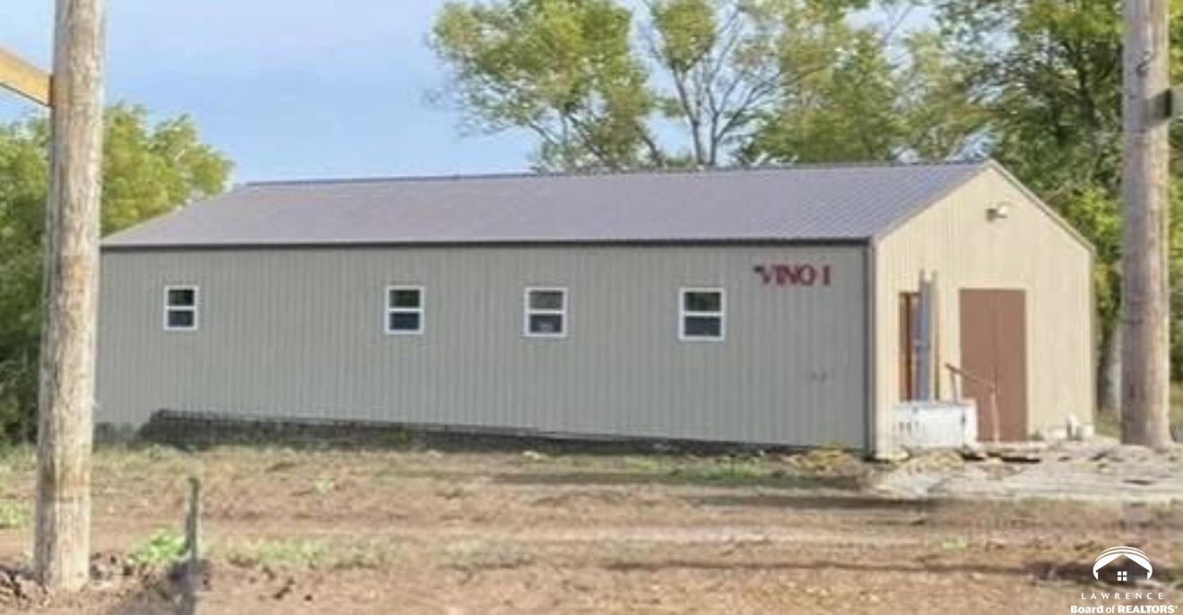 24305 Loring Road Lawrence, KS 66044 - Photo 12 of 98