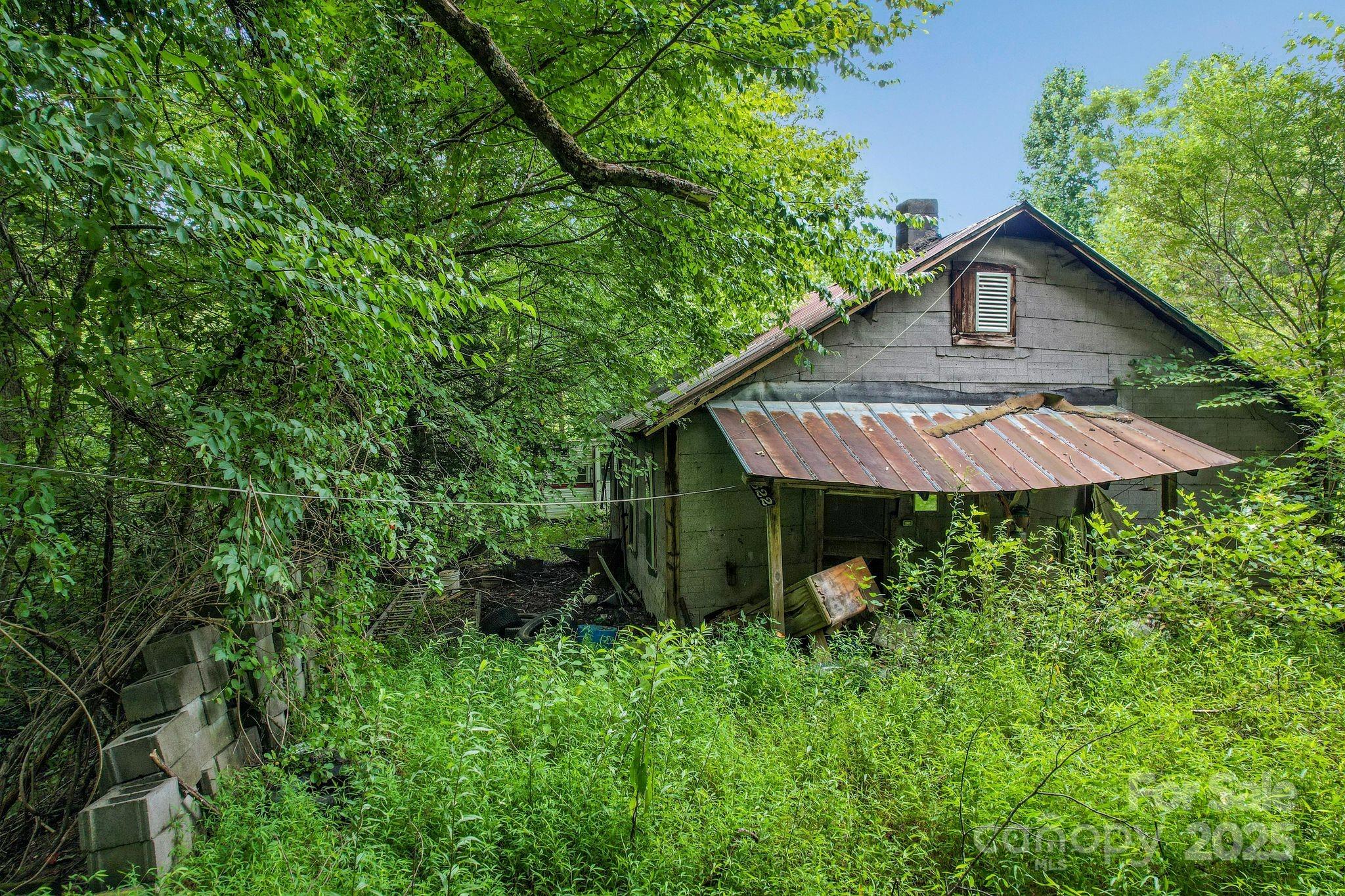 1616 Meadow Fork Road Hot Springs, NC 28743 - Photo 2 of 15 Gallery Image 2