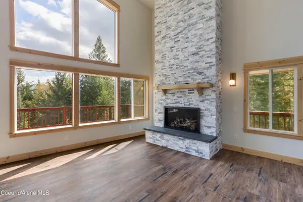 $915,000 | 6101 Bottle Bay Road, Sagle, ID 83860