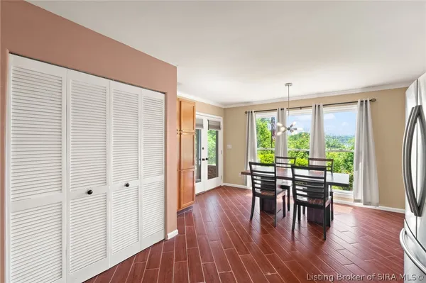 $365,000 | 3510 Utica Pike, Jeffersonville, IN 47130