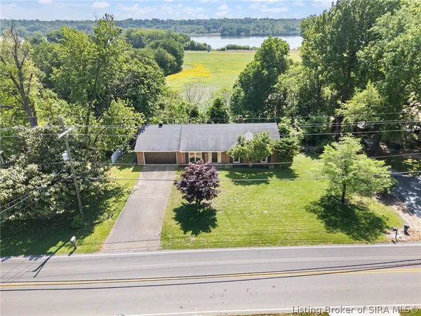 $365,000 | 3510 Utica Pike, Jeffersonville, IN 47130