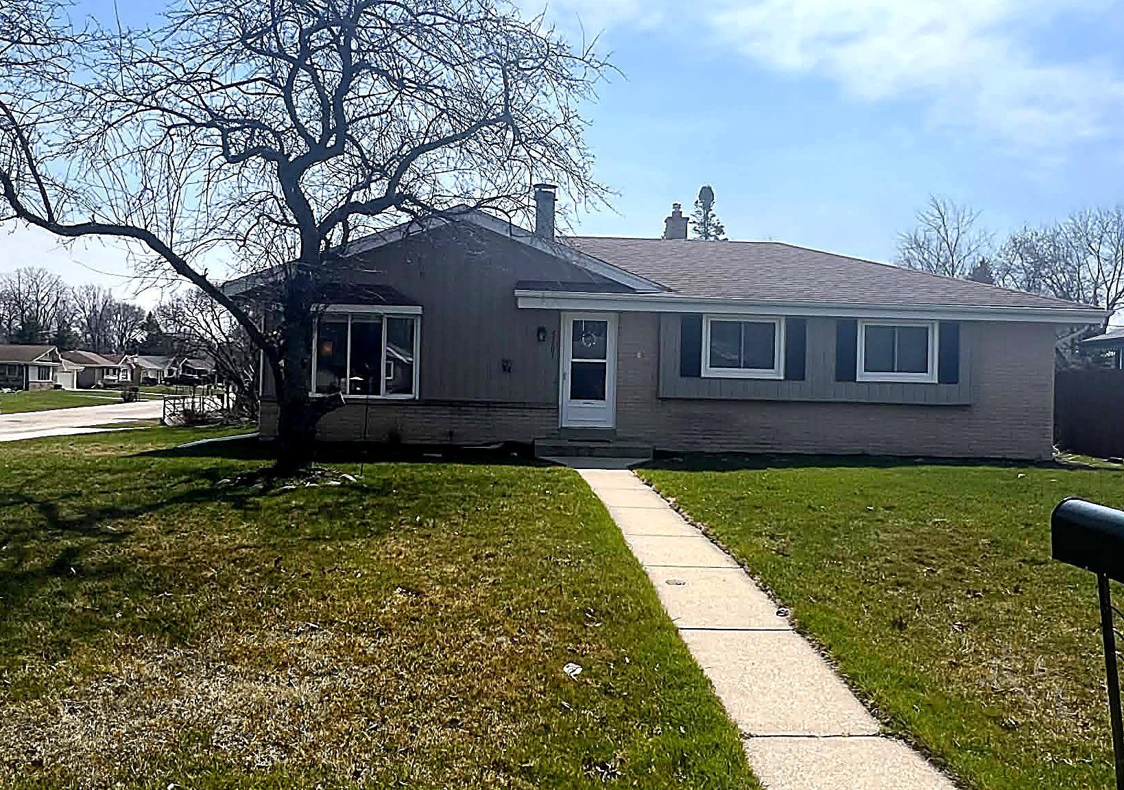 3701 West Bridge Street Greenfield, WI 53221 - Photo 5 of 10 Front