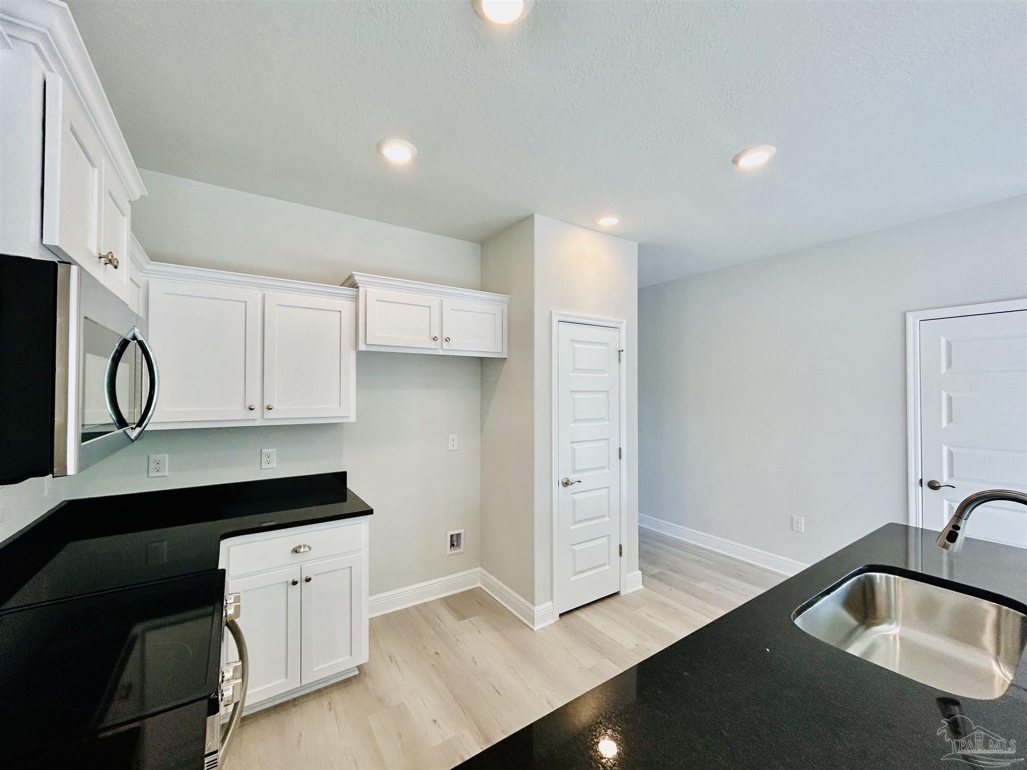 4937 Muldoon Pointe Road, Unit 16B Pensacola, FL 32526 - Photo 8 of 27 Gallery Image 8