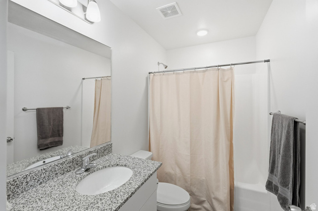 1247 West 1820th Street South Logan, UT 84321 - Photo 13 of 21 Full bathroom; 2 floor.