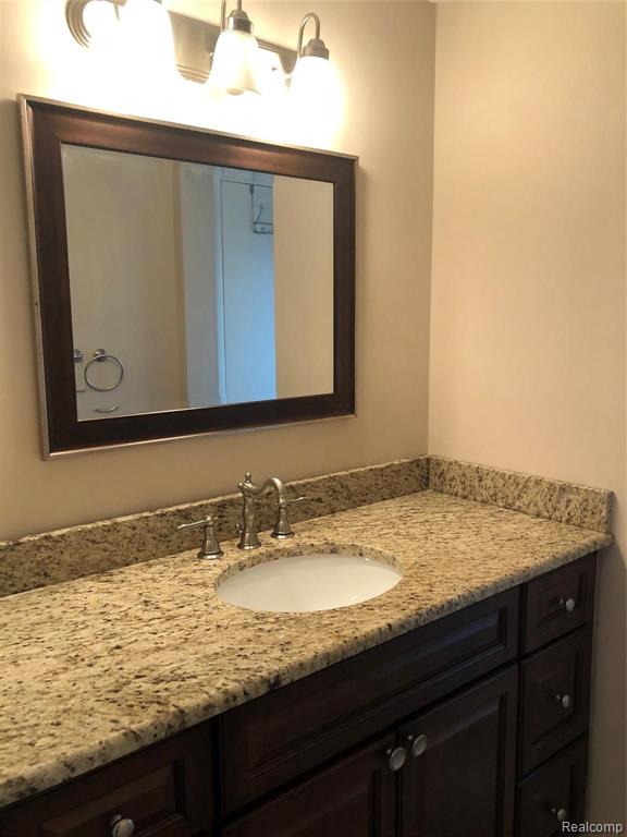 3697 Jennifer Drive Sterling Heights, MI 48310 - Photo 14 of 23