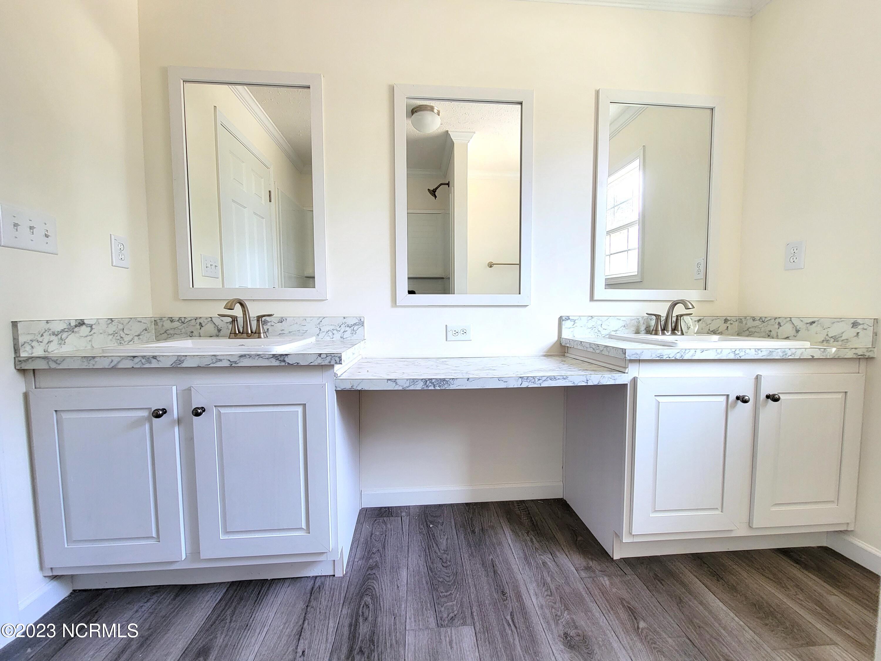 2270 Hines Farm Road Jacksonville, NC 28540 - Photo 18 of 22 Hall bath 2