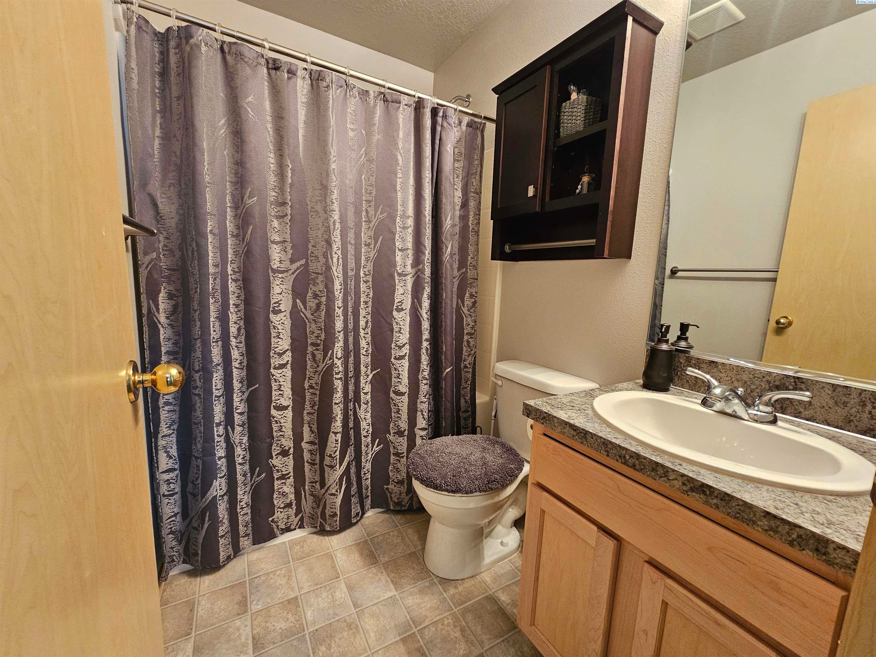 2613 Jason Loop Richland, WA 99352 - Photo 12 of 21 Gallery Image 12