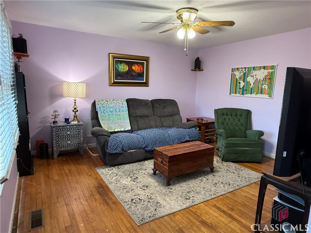 404 Piedmont Road Hull, GA 30646 - Photo 3 of 28
