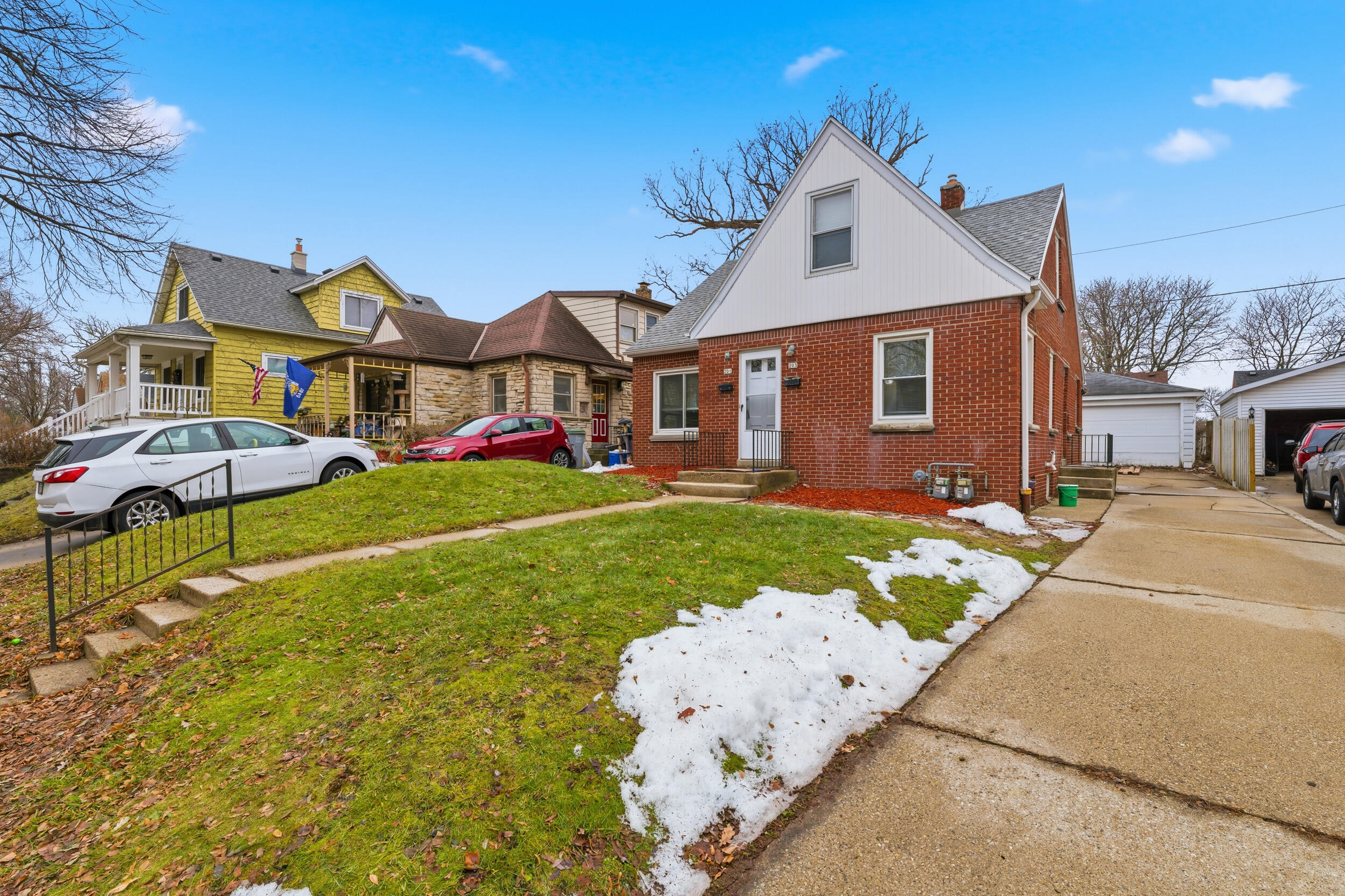 201 North 78th Street, Unit 203 Milwaukee, WI 53213 - Photo 2 of 25 Front