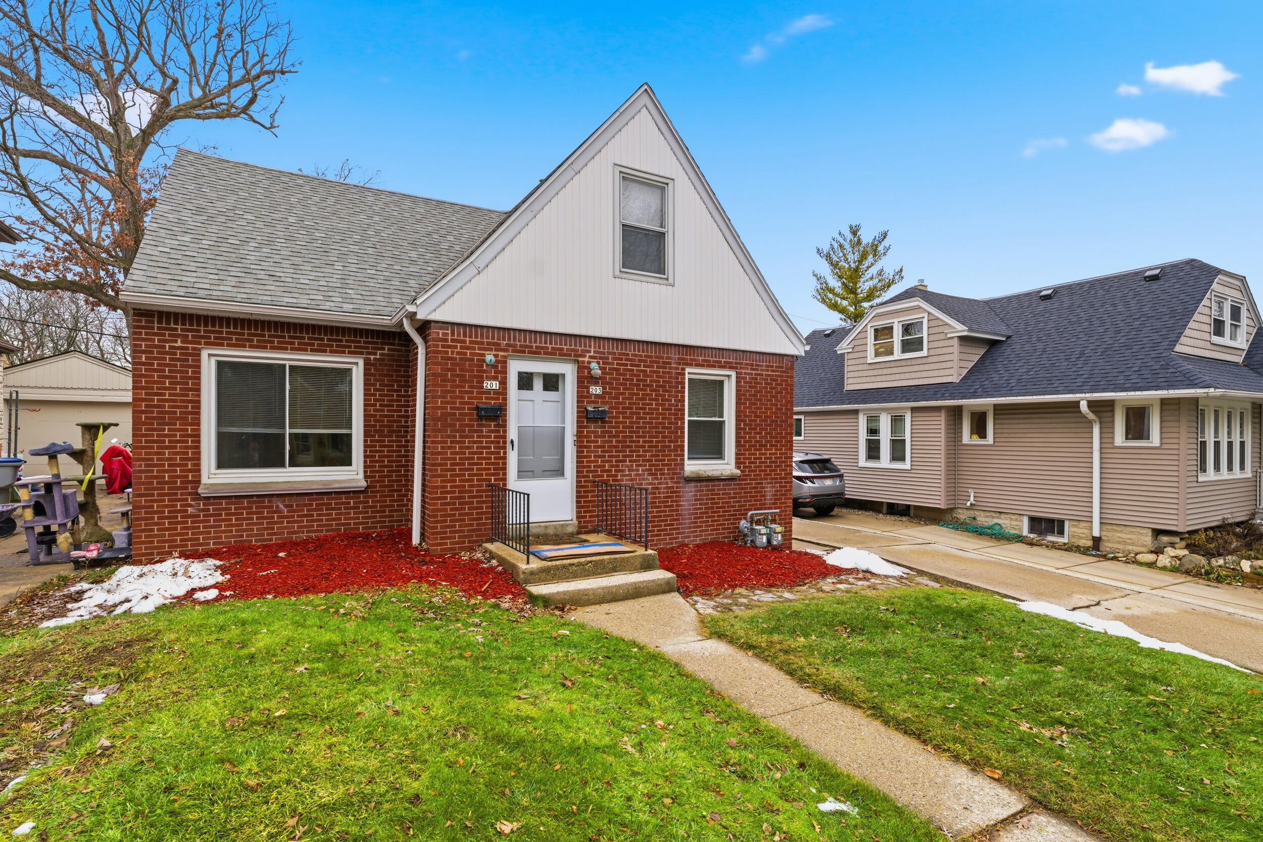 201 North 78th Street, Unit 203 Milwaukee, WI 53213 - Photo 3 of 25 Front
